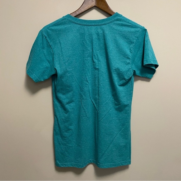 Disney Winnie The Pooh V-Neck T-Shirt Women’s Medium - Picture 6 of 8